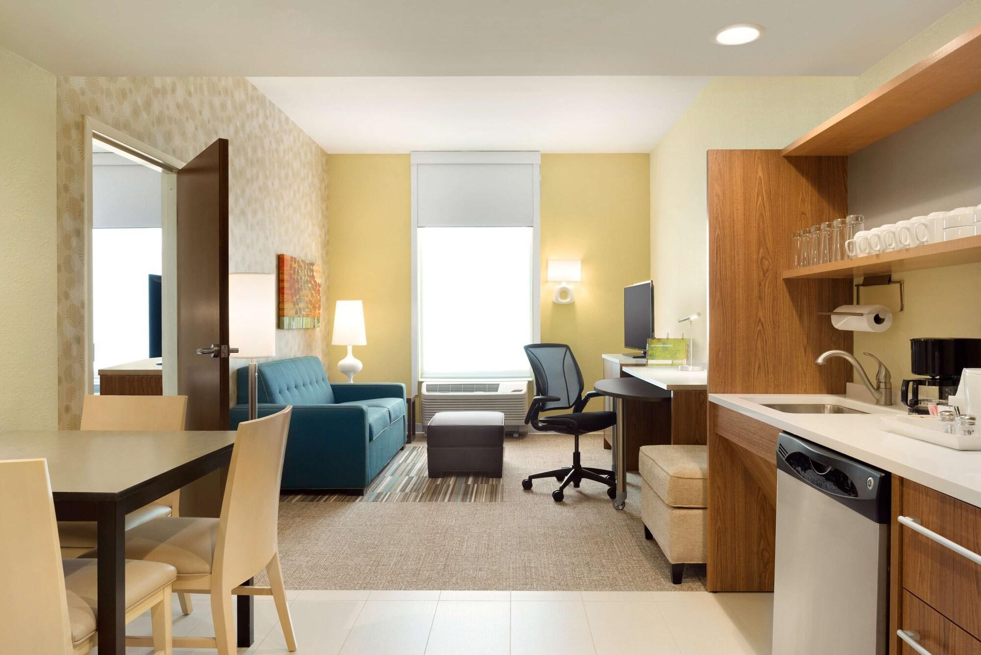 Home2 By Hilton Cleveland 3*